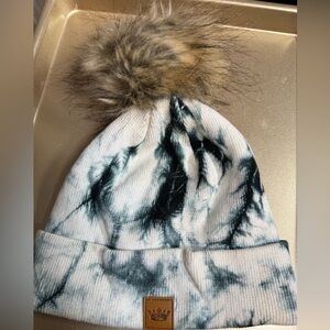 Women’s Tie Dye Winter Beanie with faux Fur‎ Pom on top